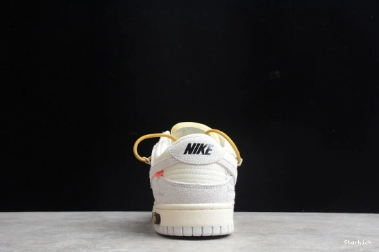 O-W Nike DJ0950-105 Lot Low Dunk 37 1101